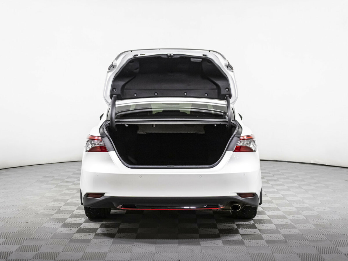 Б/У Тойота Камри 2021 года. Фото: #15