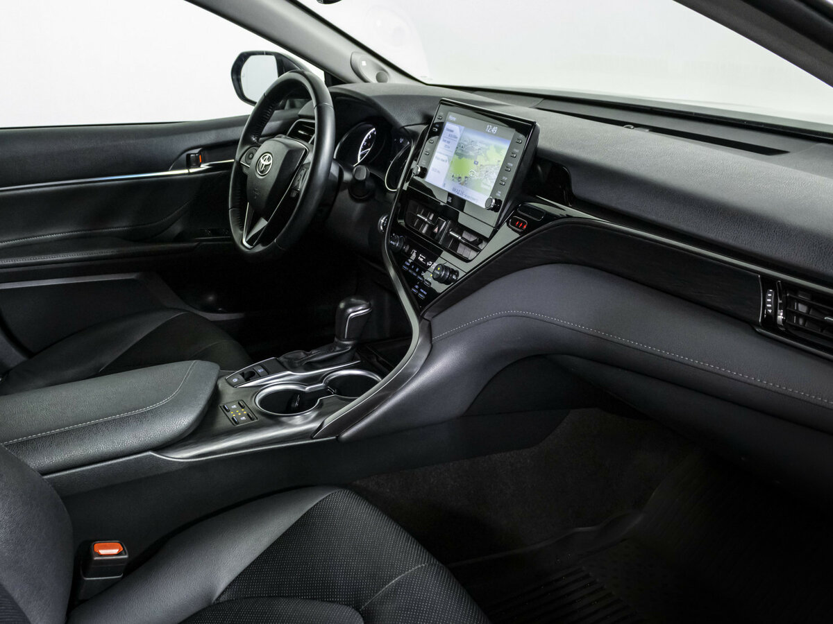 Б/У Тойота Камри 2021 года. Фото: #6