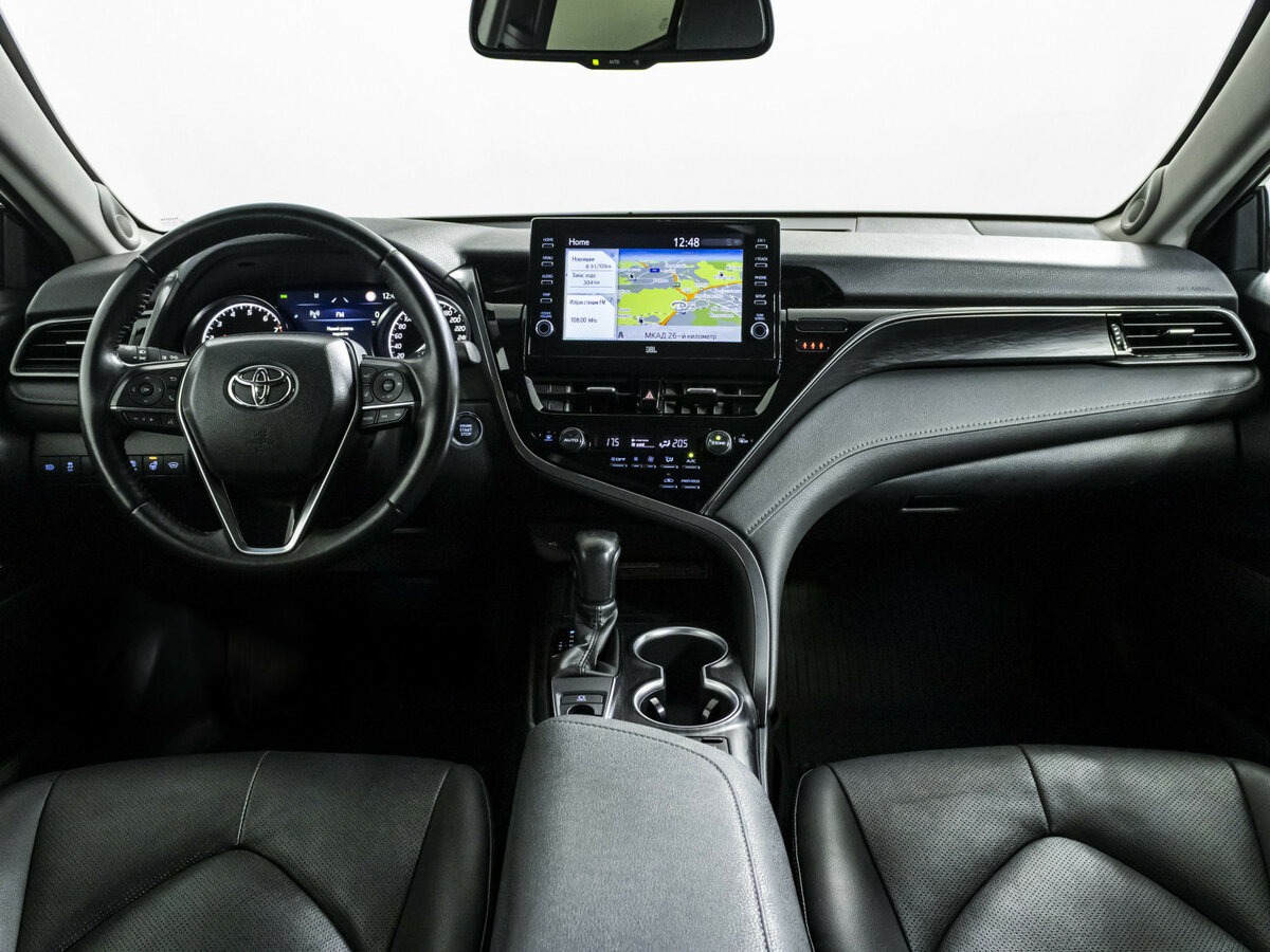 Б/У Тойота Камри 2021 года. Фото: #11