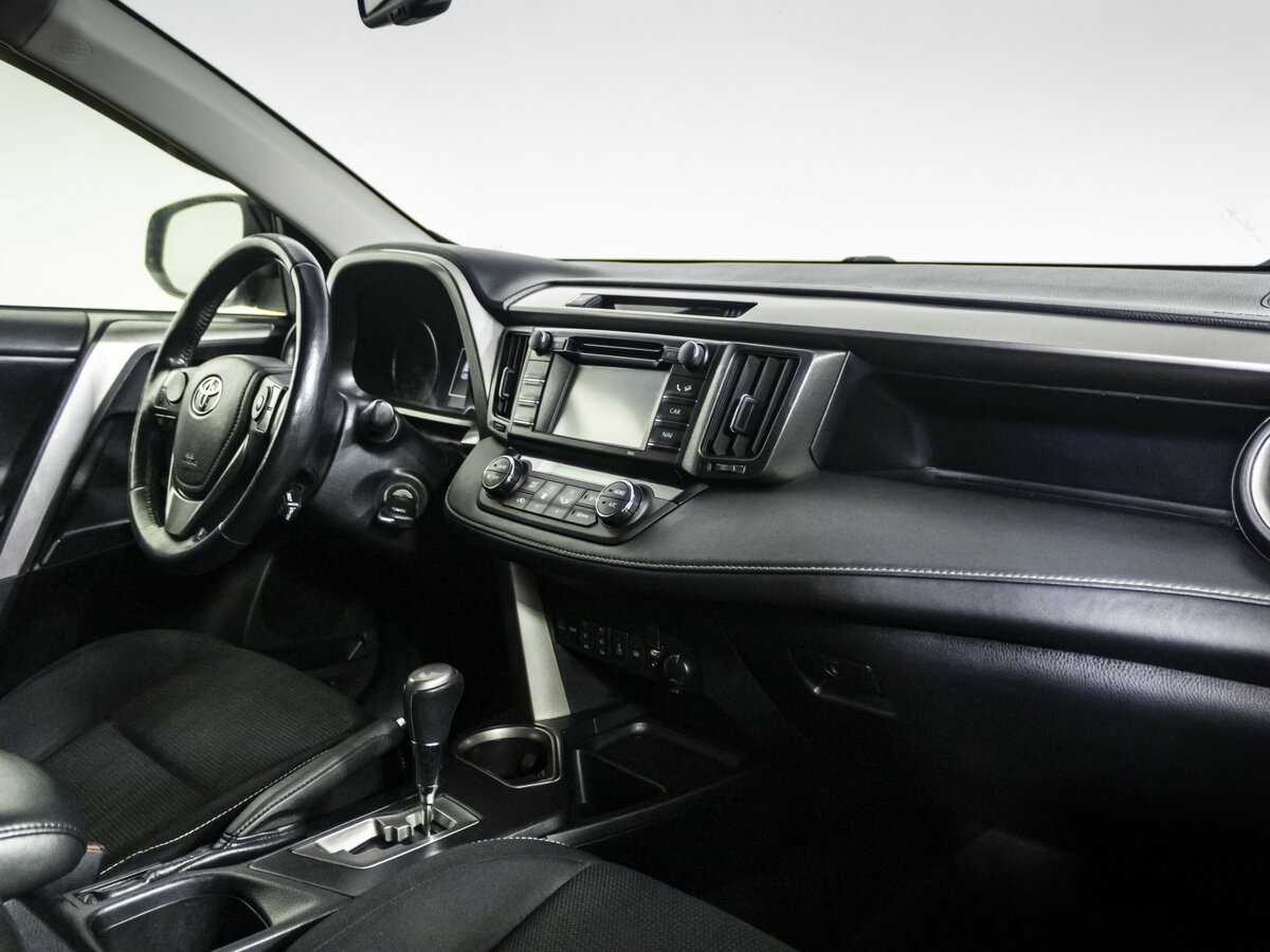 Б/У Тойота Рав4 2015 года. Фото: #7