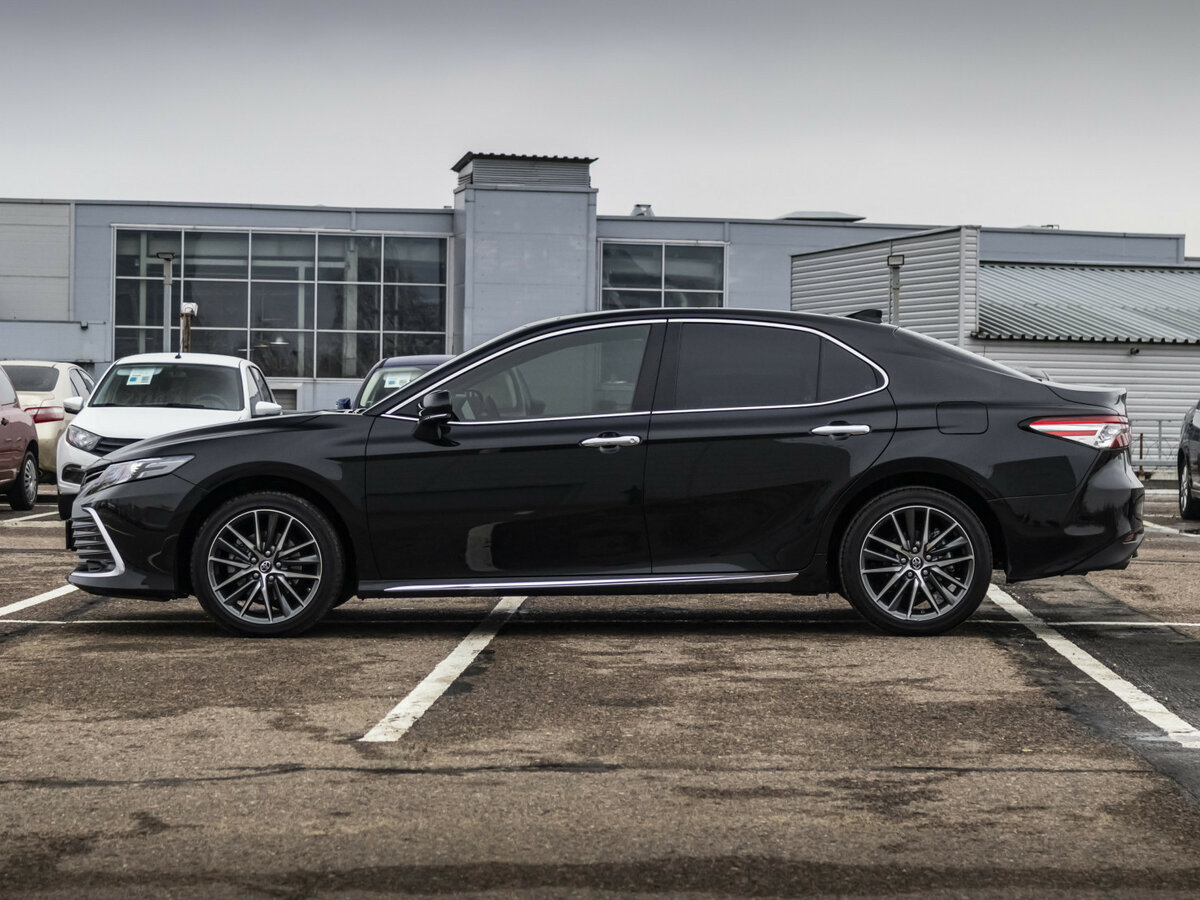 Б/У Тойота Камри 2023 года. Фото: #6