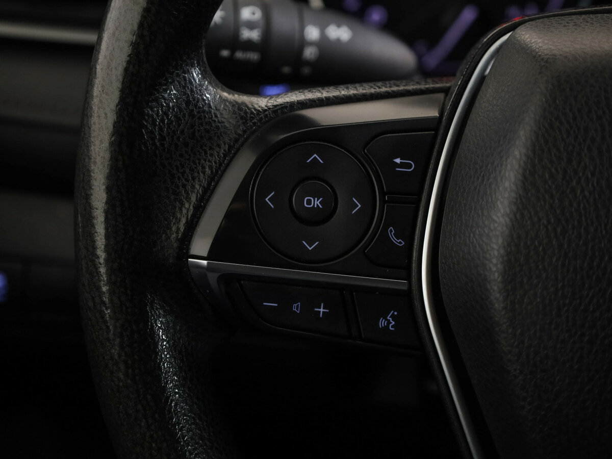 Б/У Тойота Камри 2021 года. Фото: #7