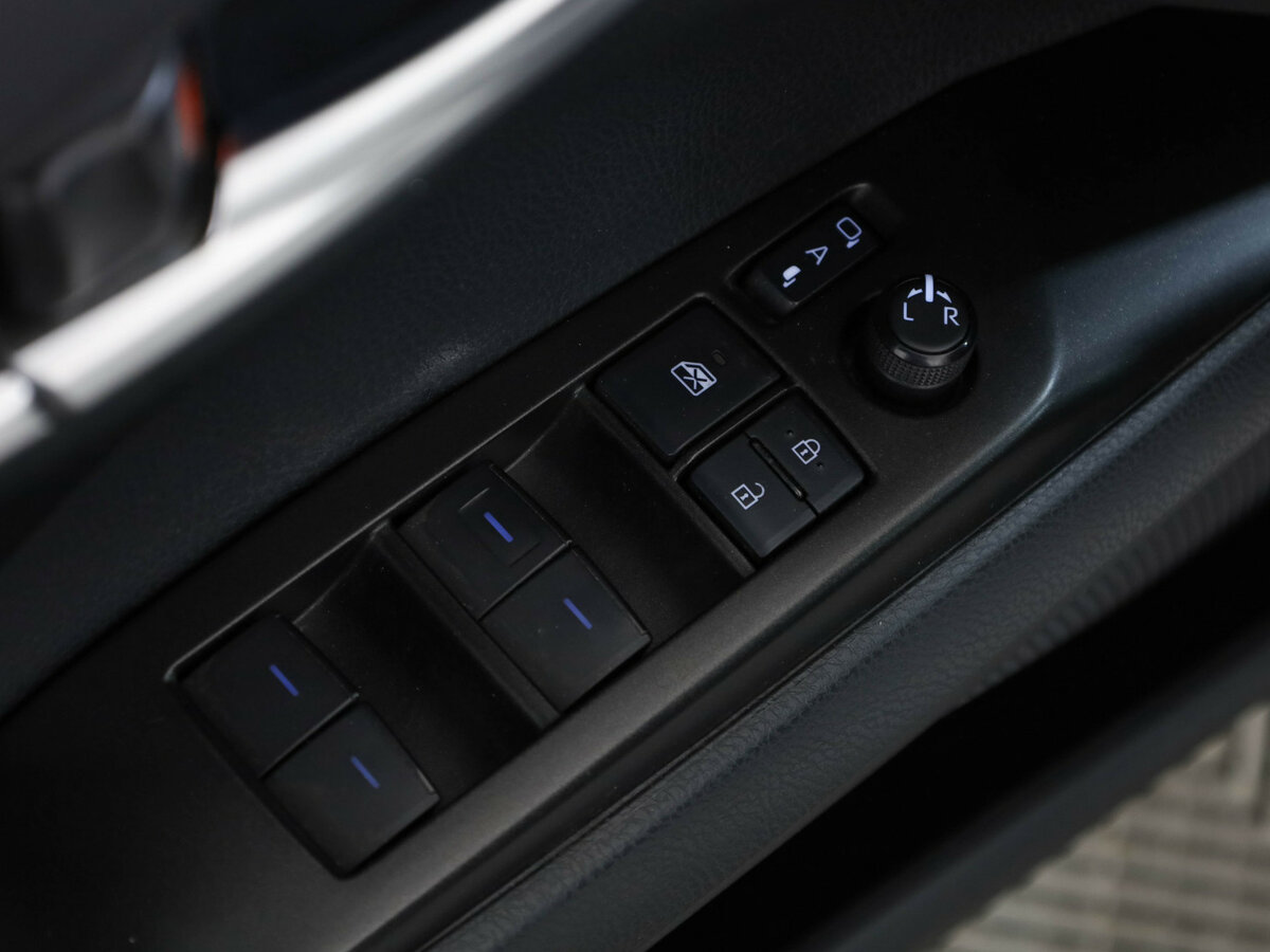 Б/У Тойота Камри 2021 года. Фото: #18