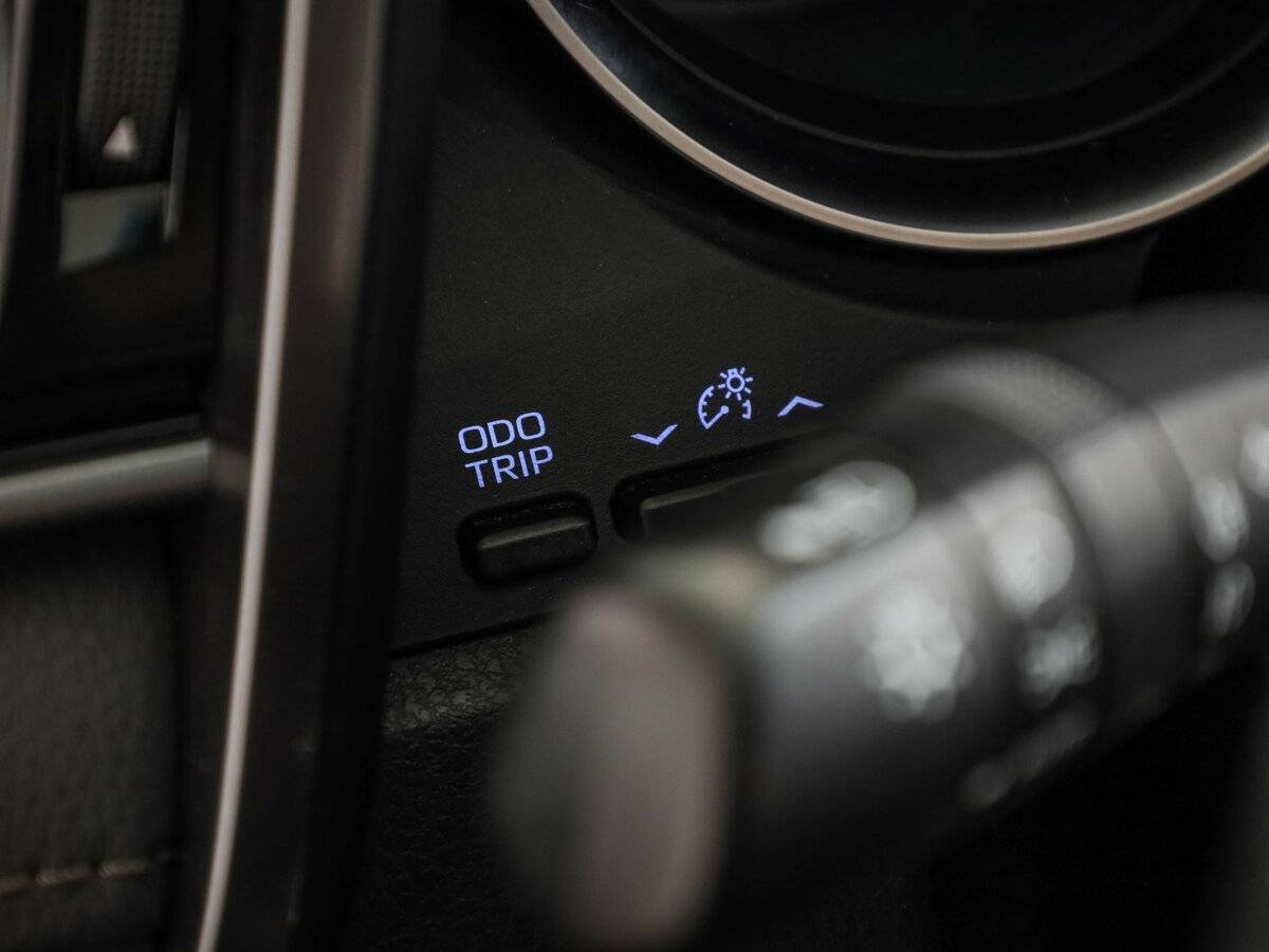 Б/У Тойота Камри 2021 года. Фото: #24