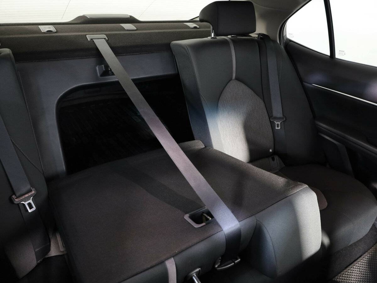 Б/У Тойота Камри 2021 года. Фото: #25