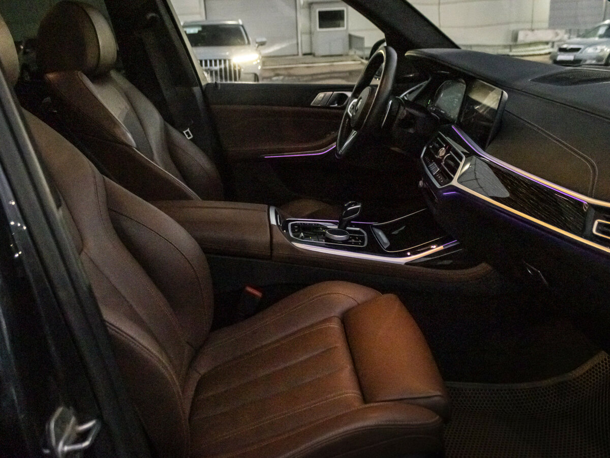 BMW X7 2020 года с пробегом. Фото: #8