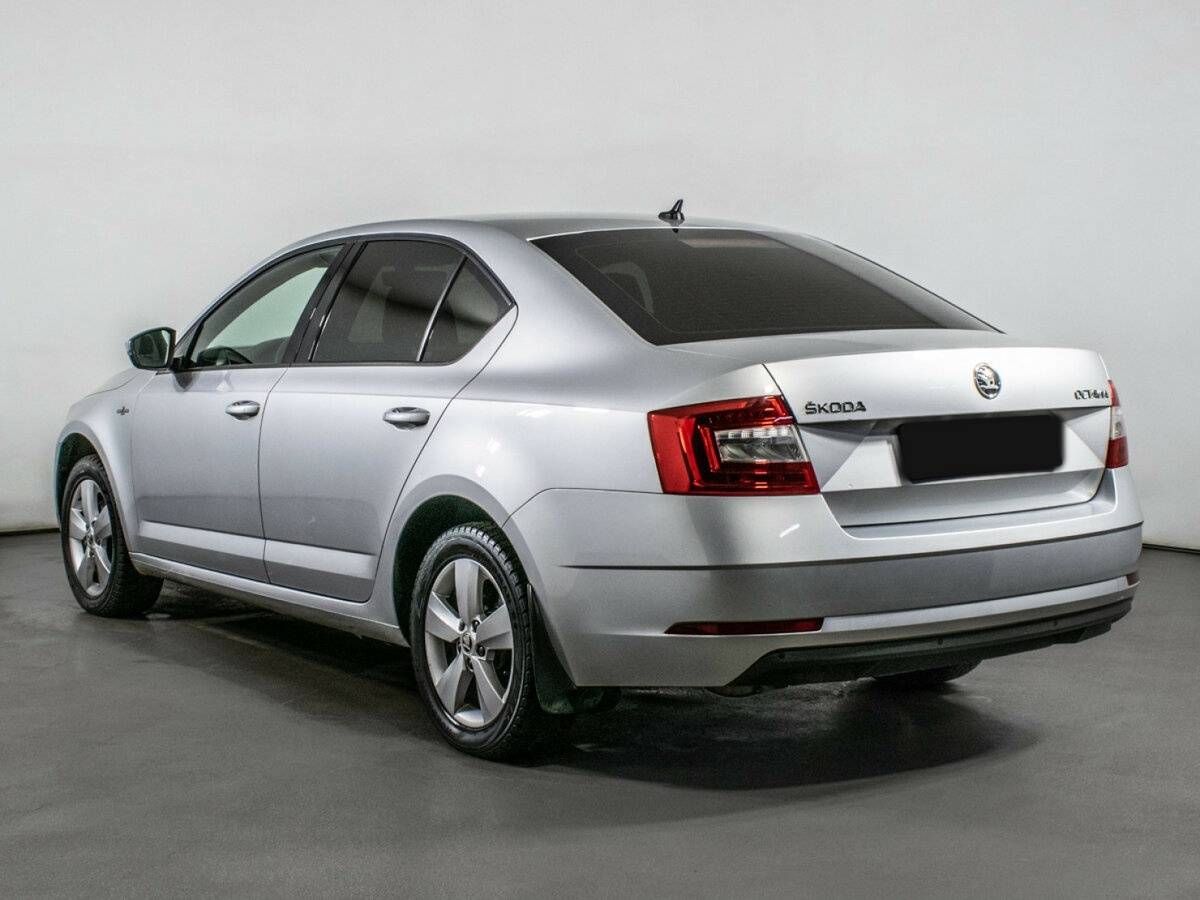 Б/У Шкода Октавия 2018 года. Фото: #6