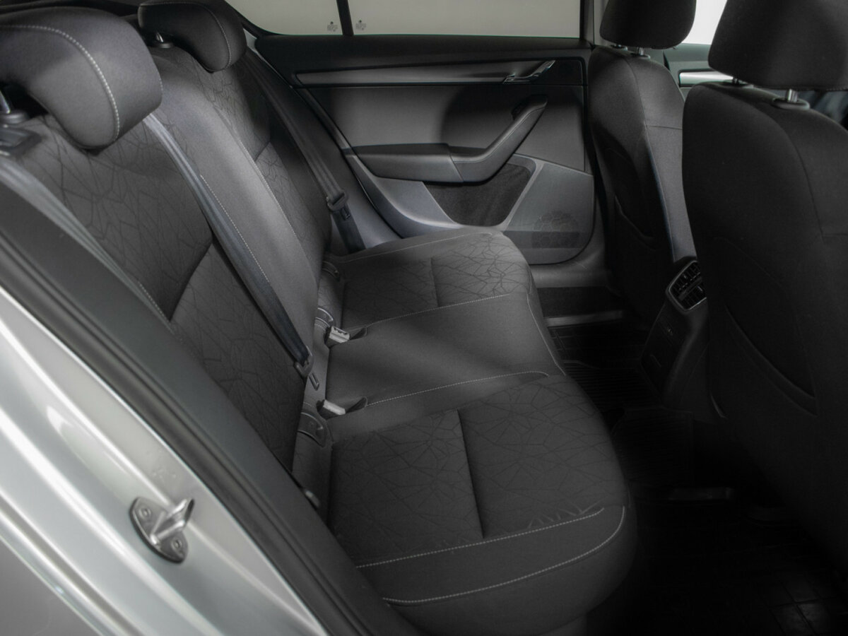 Б/У Шкода Октавия 2018 года. Фото: #9