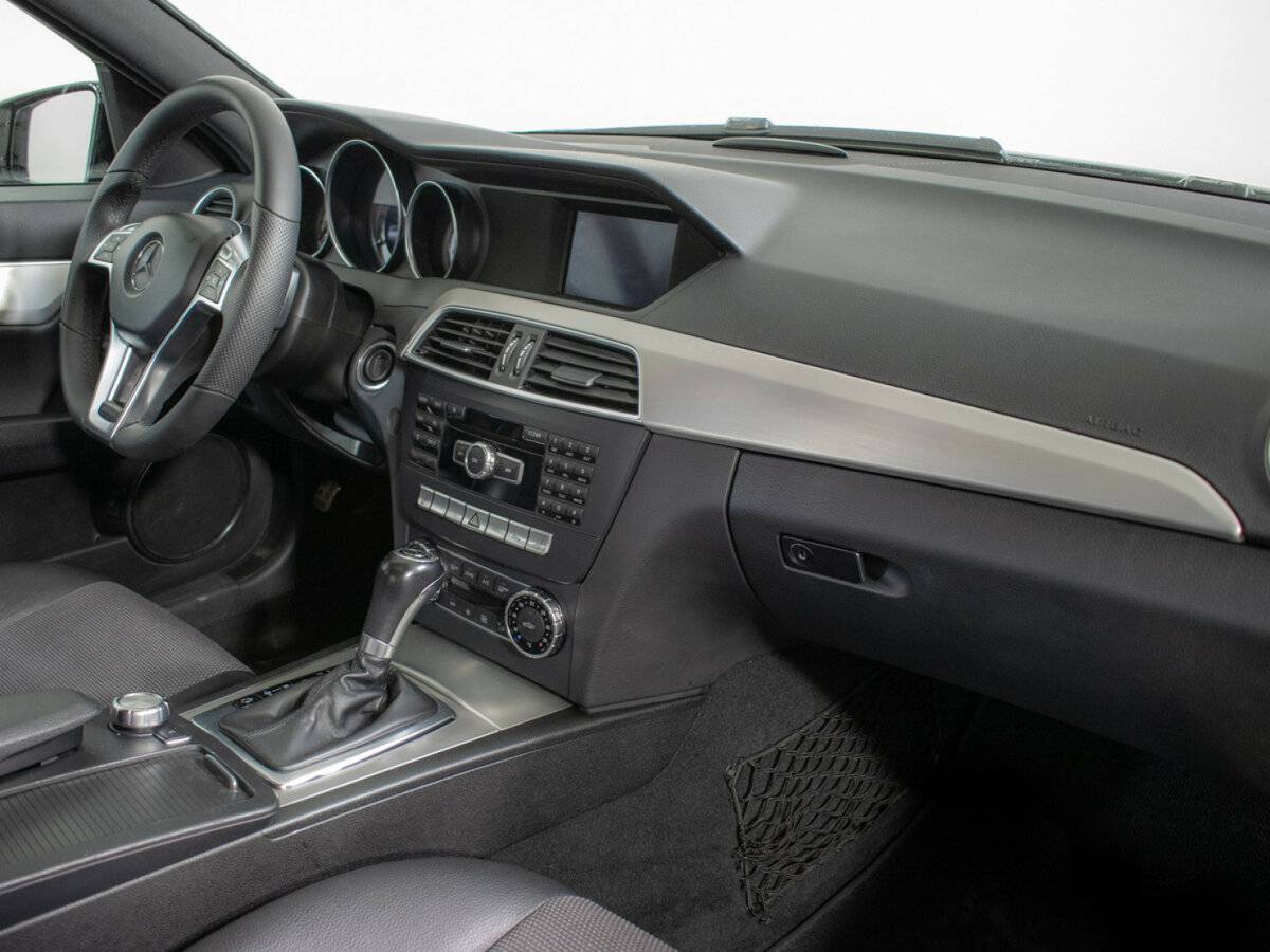 Б/У Мерседес-Бенц Ц-Класс 2013 года. Фото: #6