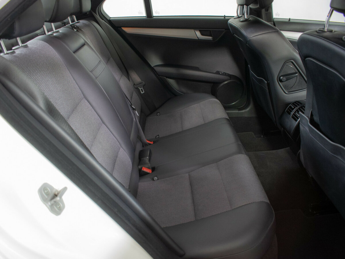 Б/У Мерседес-Бенц Ц-Класс 2013 года. Фото: #7