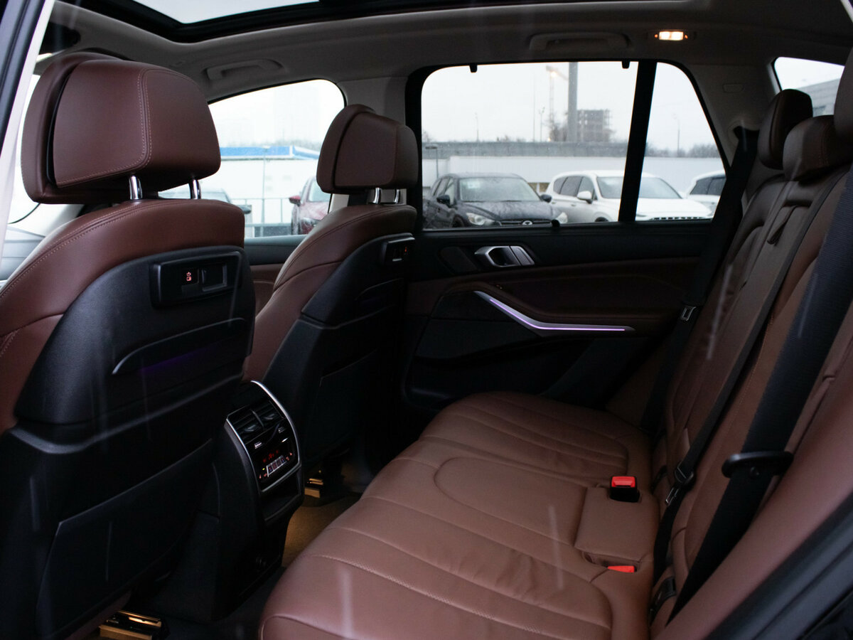 Б/У БМВ Икс5 2020 года. Фото: #12