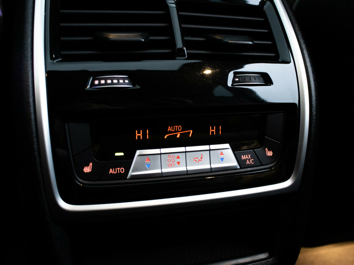 Б/У БМВ Икс5 2020 года. Фото: #15