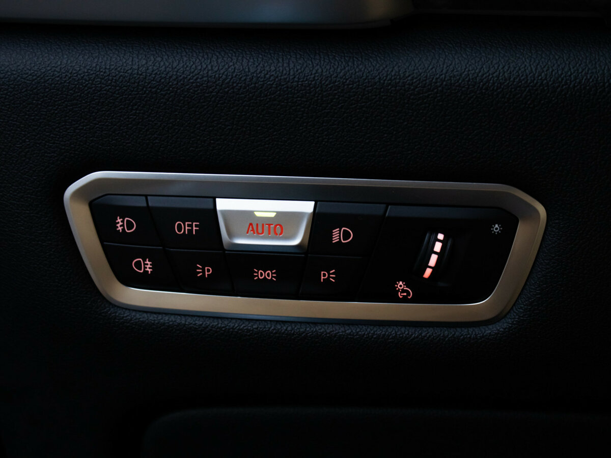 Б/У БМВ Икс5 2020 года. Фото: #21