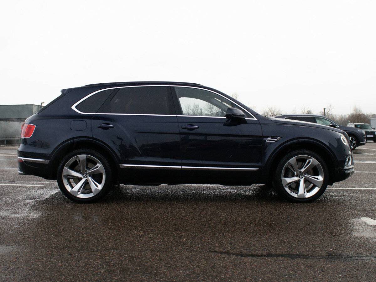 Б/У Бэнтли Бентайга 2016 года. Фото: #3