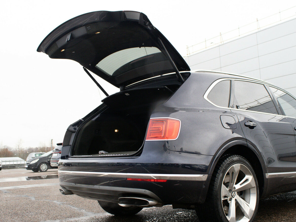 Б/У Бэнтли Бентайга 2016 года. Фото: #19