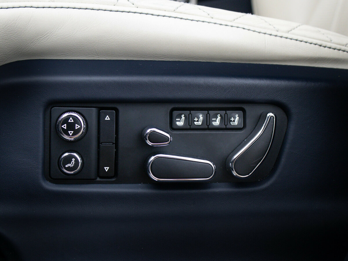 Б/У Бэнтли Бентайга 2016 года. Фото: #20