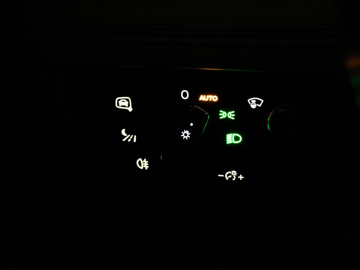 Б/У Бэнтли Бентайга 2016 года. Фото: #28