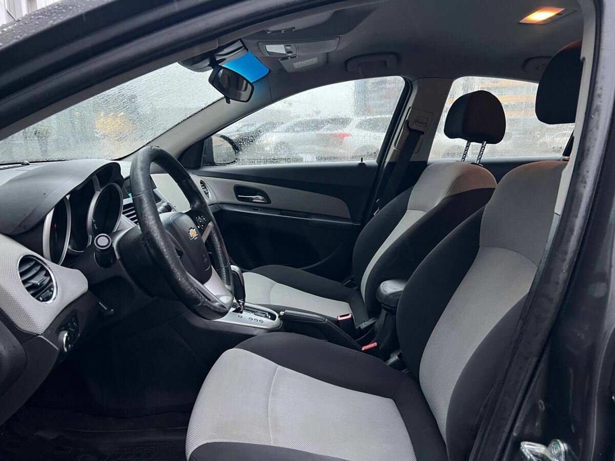 Б/У Шевроле Круз 2011 года. Фото: #5