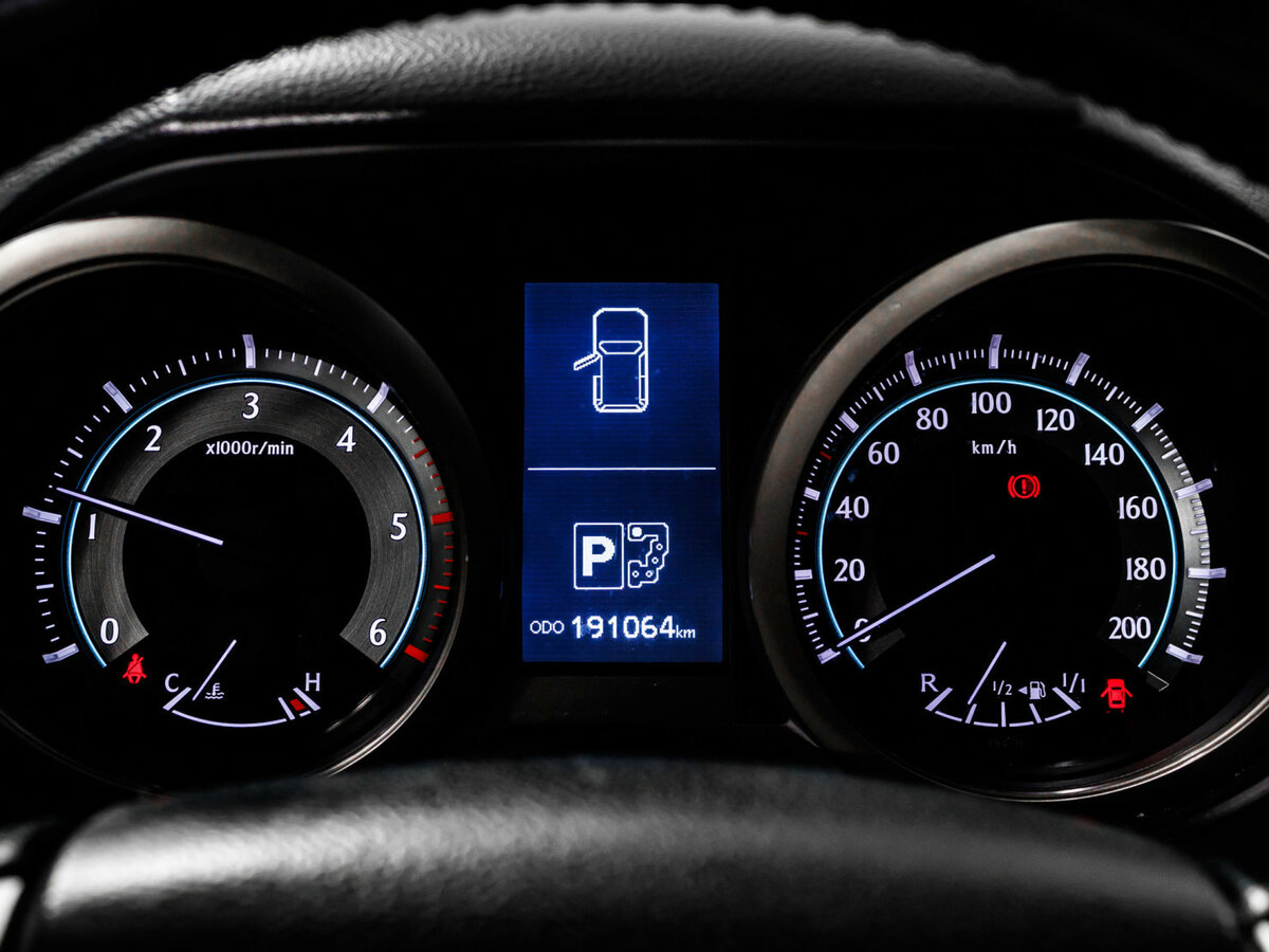 Б/У Тойота Лэнд Крузер Прадо 2010 года. Фото: #7