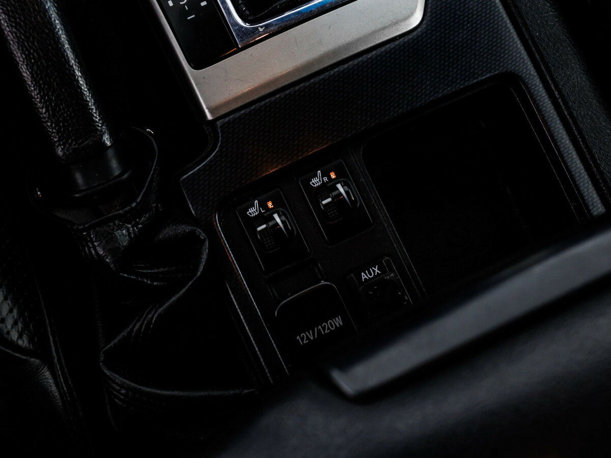 Б/У Тойота Лэнд Крузер Прадо 2010 года. Фото: #14