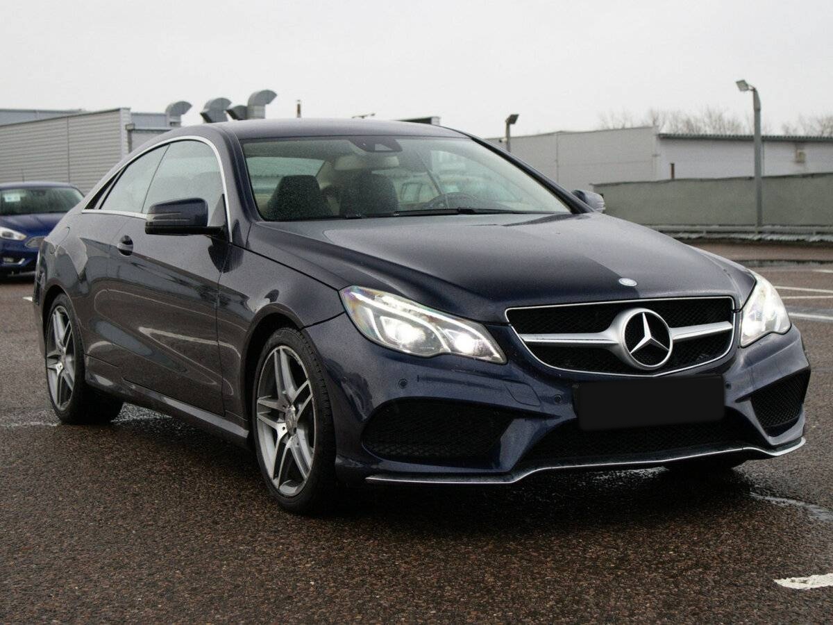 Б/У Мерседес-Бенц Е-Класс 2013 года. Фото: #2