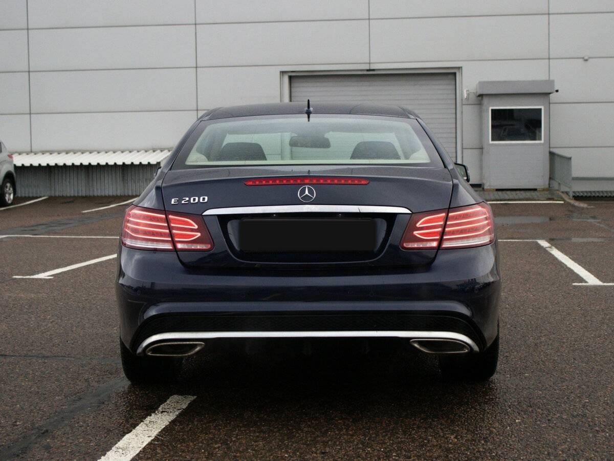 Б/У Мерседес-Бенц Е-Класс 2013 года. Фото: #5