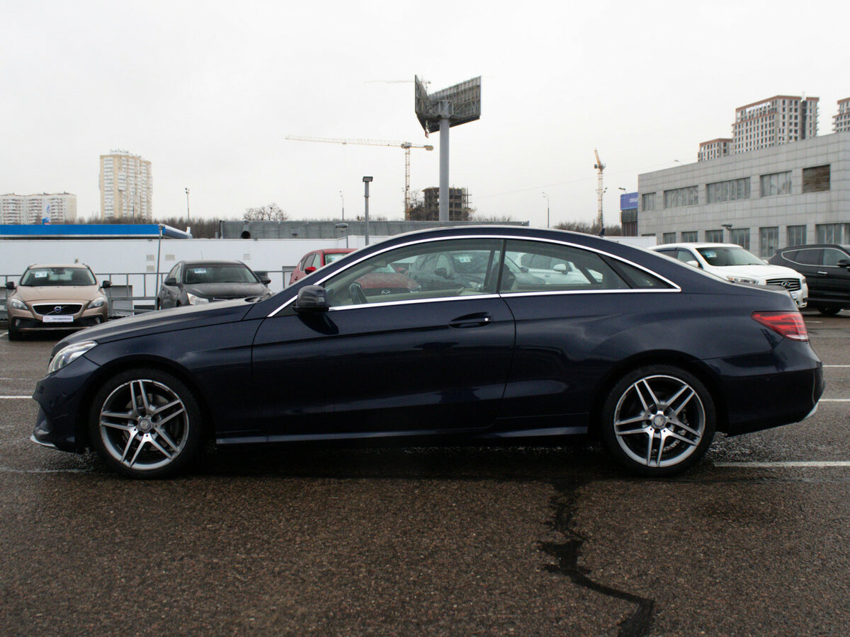 Б/У Мерседес-Бенц Е-Класс 2013 года. Фото: #7