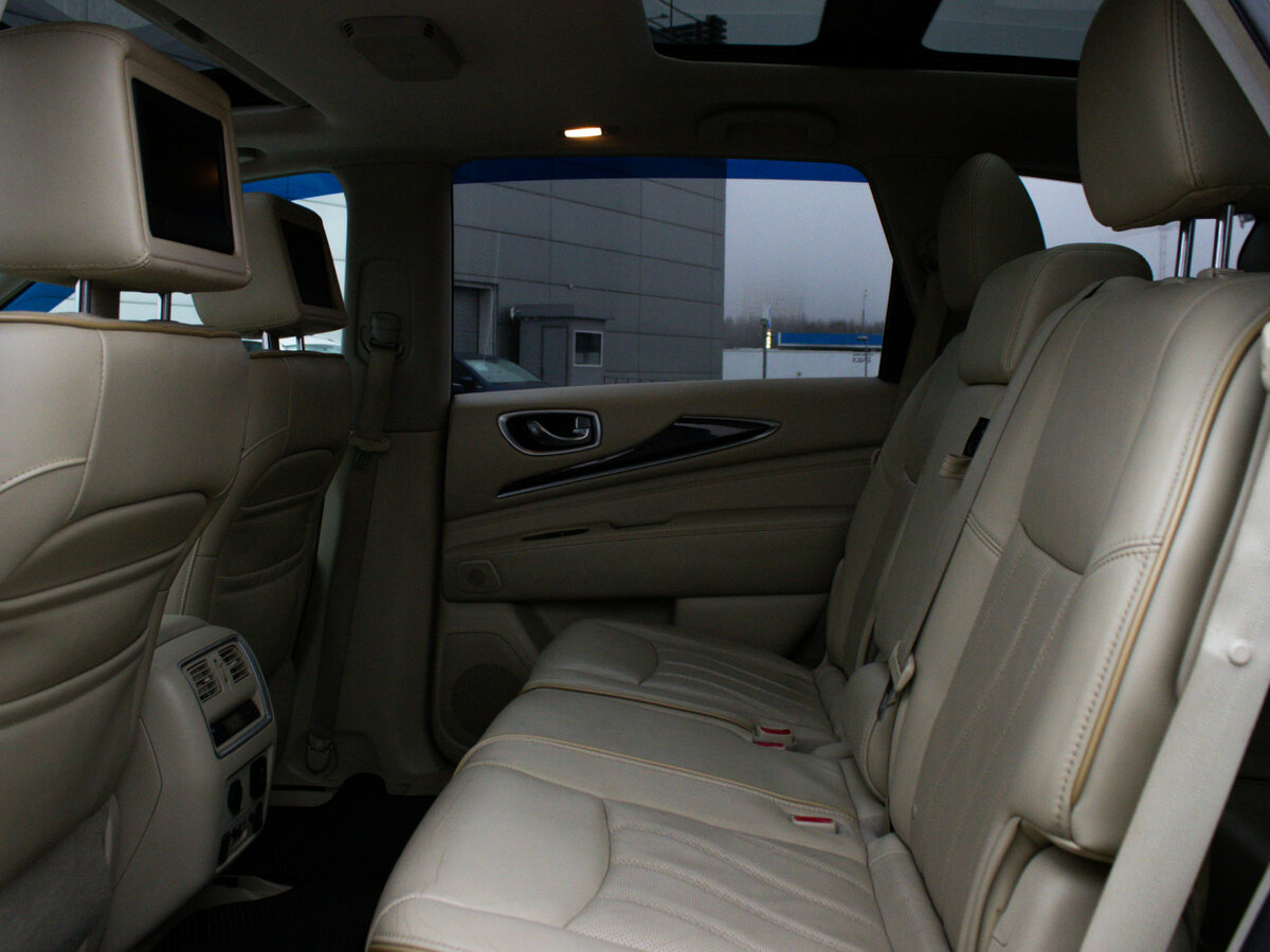 Infiniti JX 2013 года с пробегом. Фото: #10
