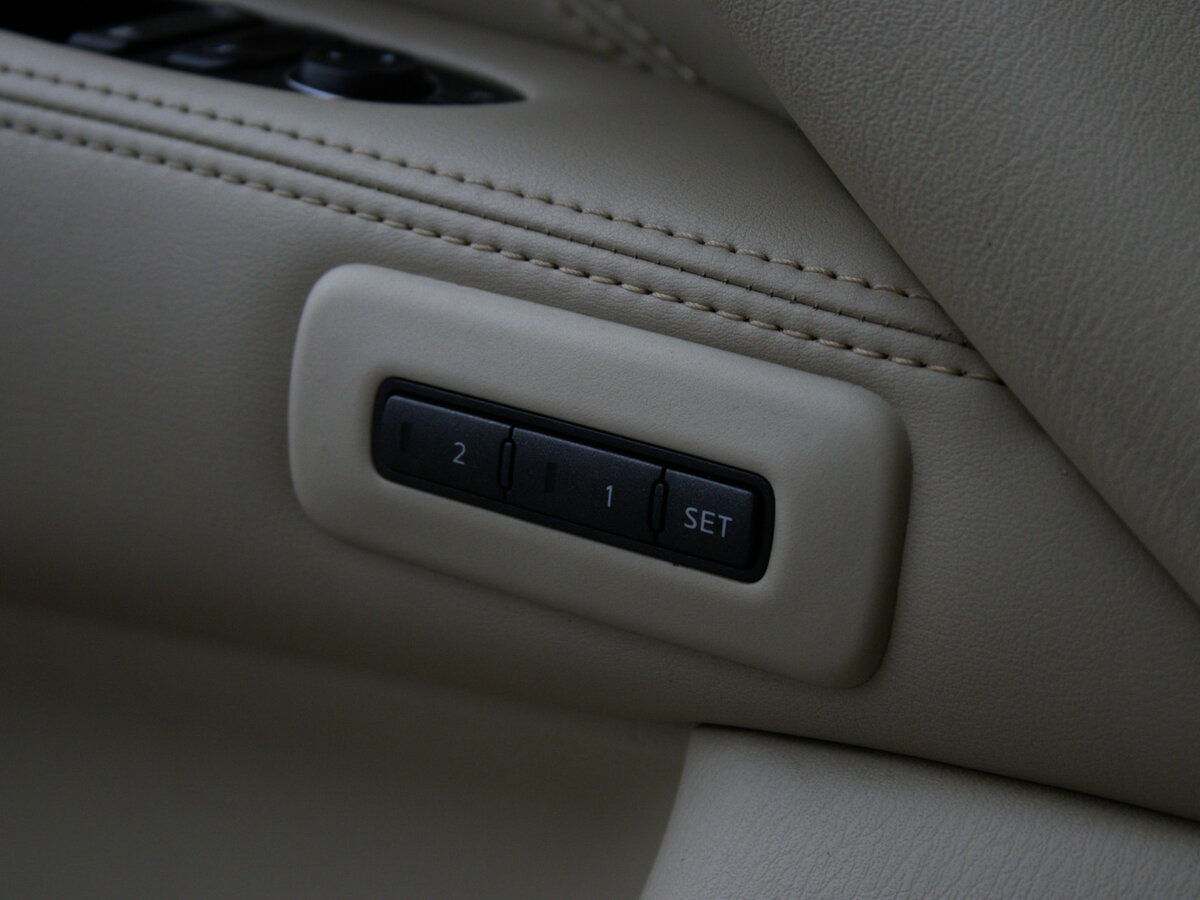 Infiniti JX 2013 года с пробегом. Фото: #16