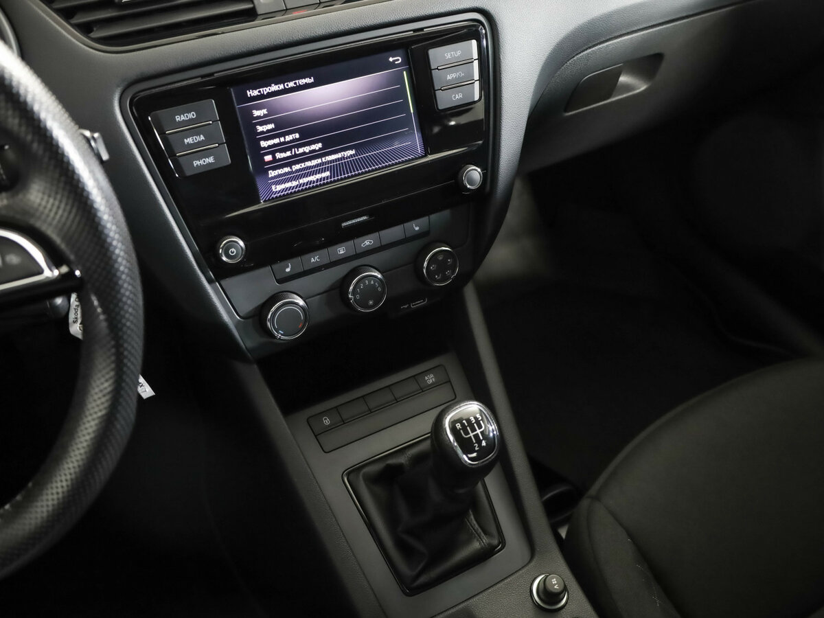 Б/У Шкода Октавия 2019 года. Фото: #16