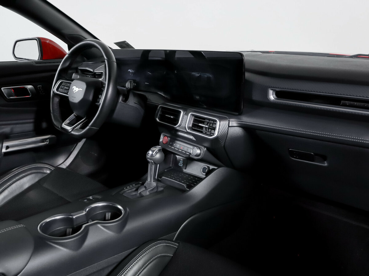 Ford Mustang 2024 года с пробегом. Фото: #8