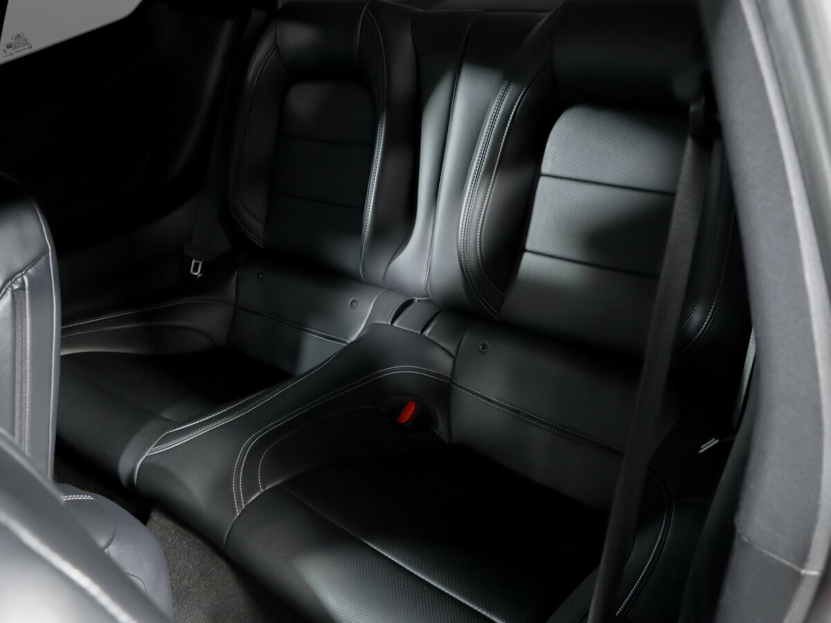 Ford Mustang 2024 года с пробегом. Фото: #9