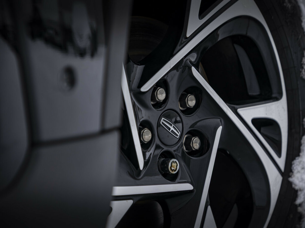 Б/У Линкольн Наутилус 2024 года. Фото: #2