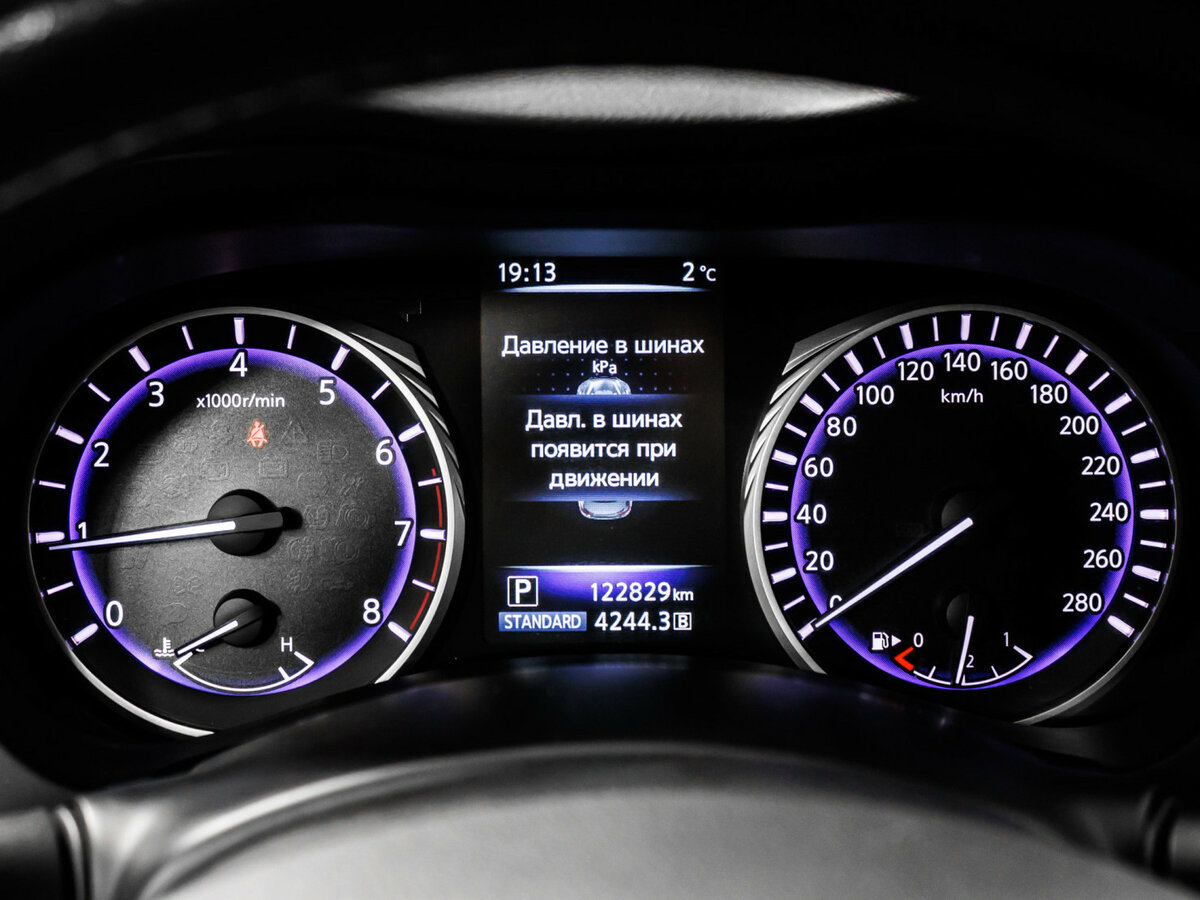 Б/У Инфинити К50 2016 года. Фото: #9