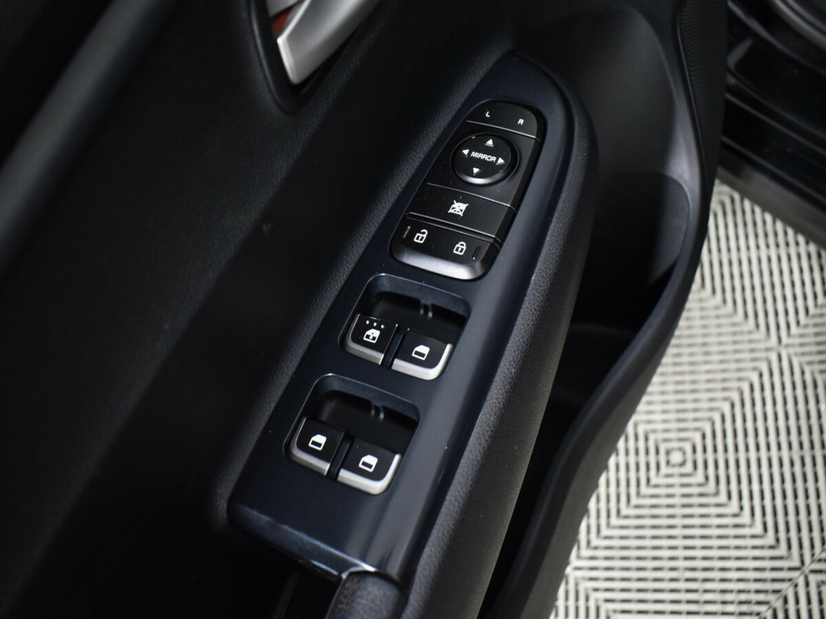 Б/У Киа Рио 2019 года. Фото: #13