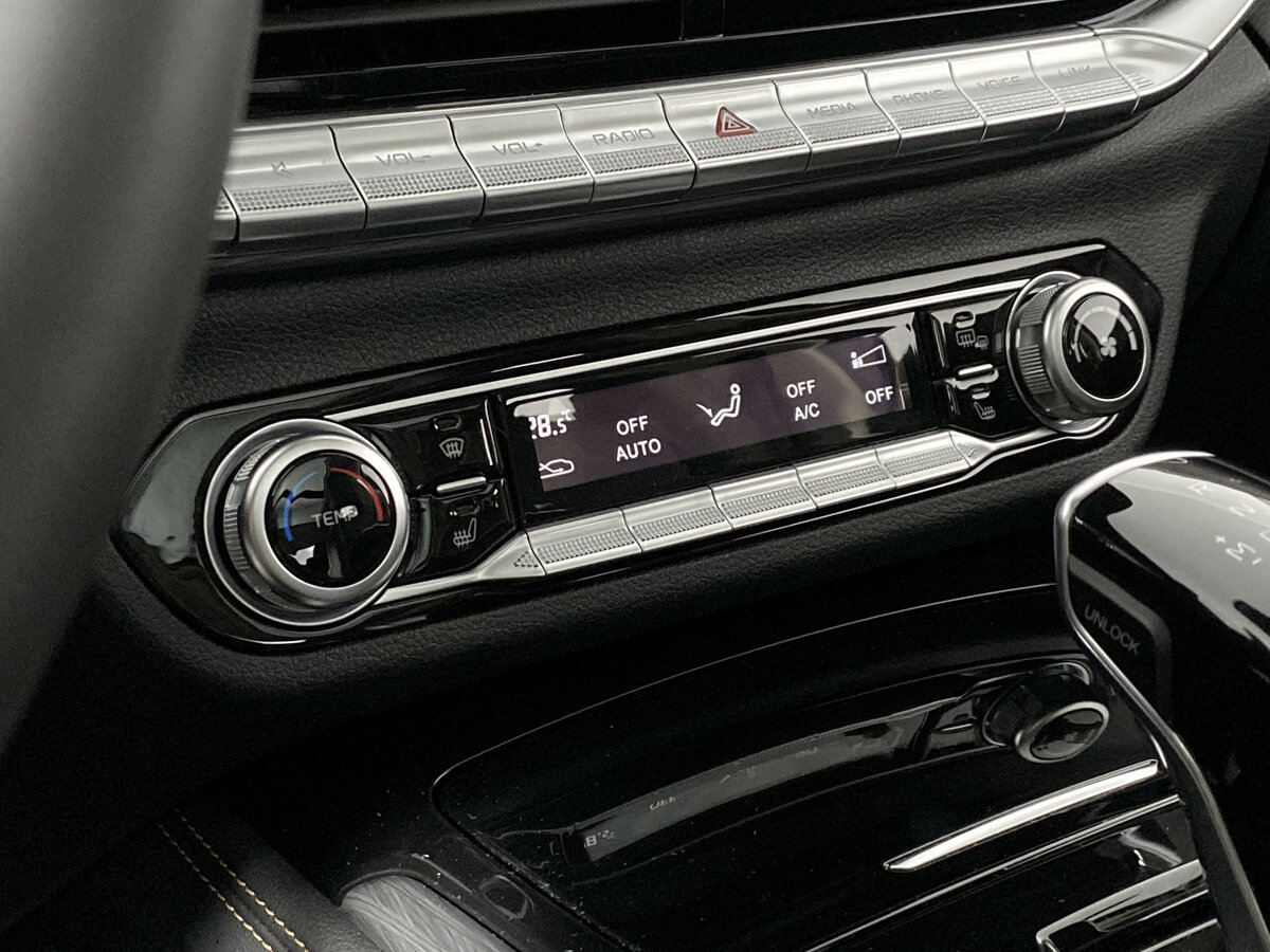 FAW Bestune T77 2023 года с пробегом. Фото: #18