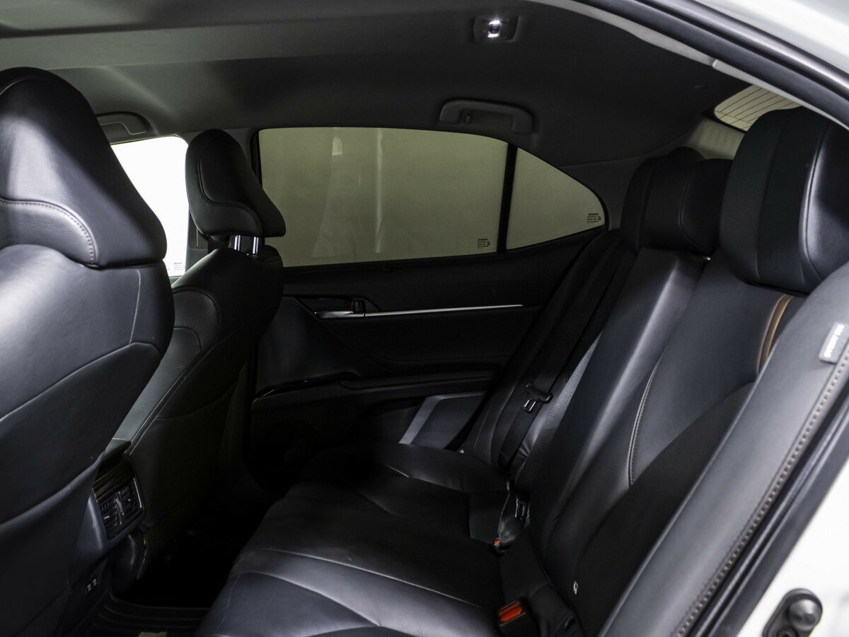 Toyota Camry 2018 года с пробегом. Фото: #11