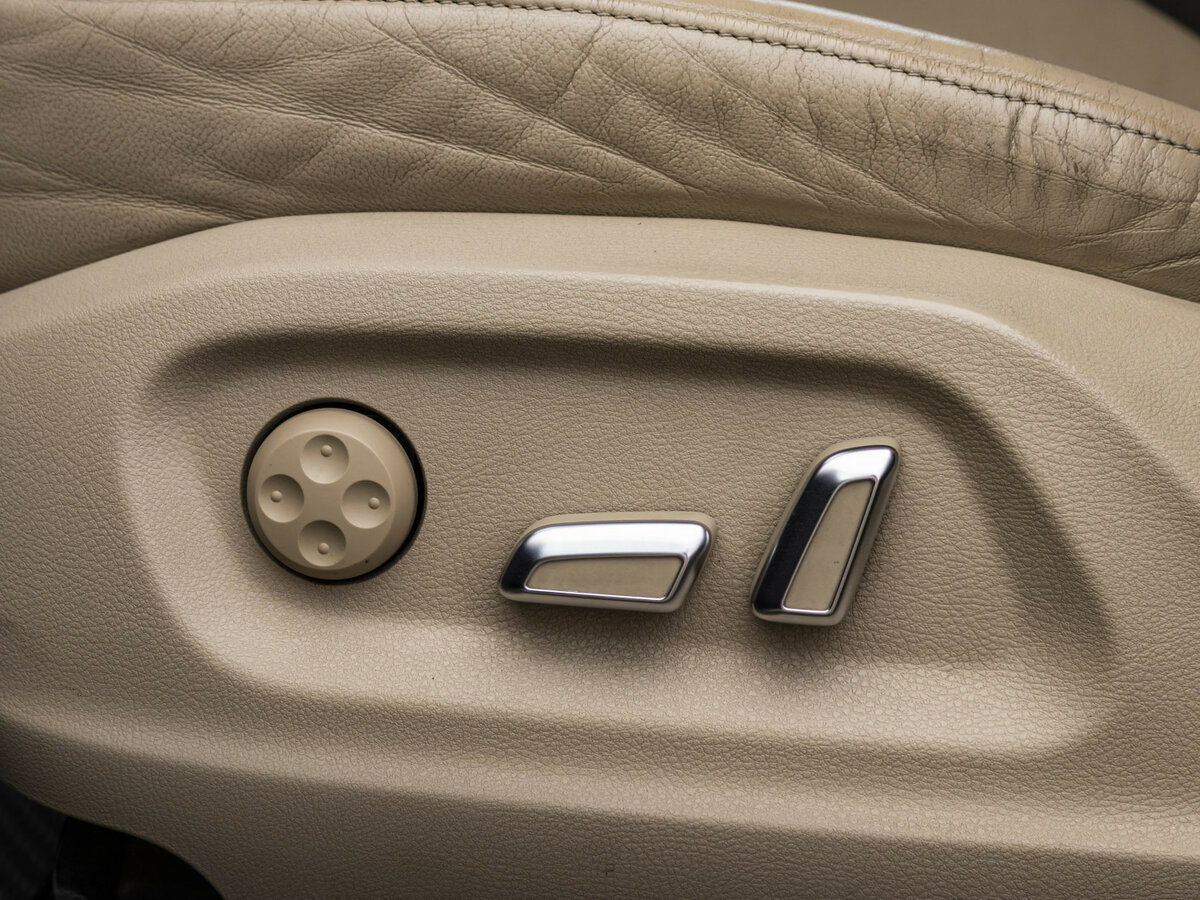 Б/У Ауди К5 2013 года. Фото: #16