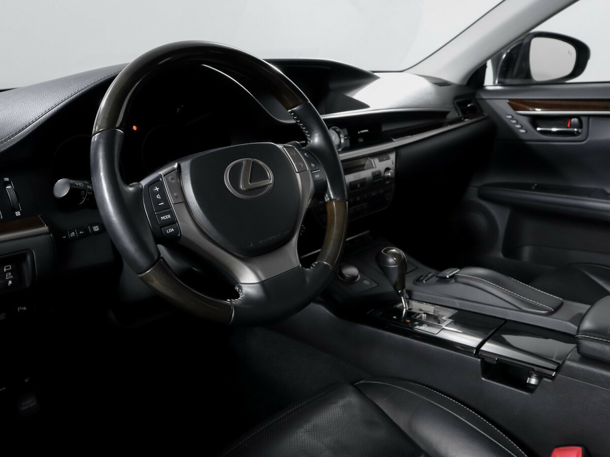 Lexus ES 2012 года с пробегом. Фото: #12