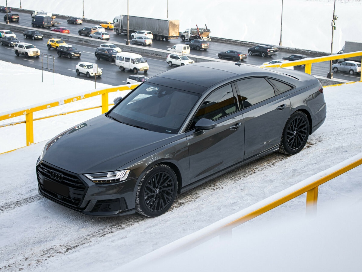 Б/У Ауди А8 2019 года. Фото: #2