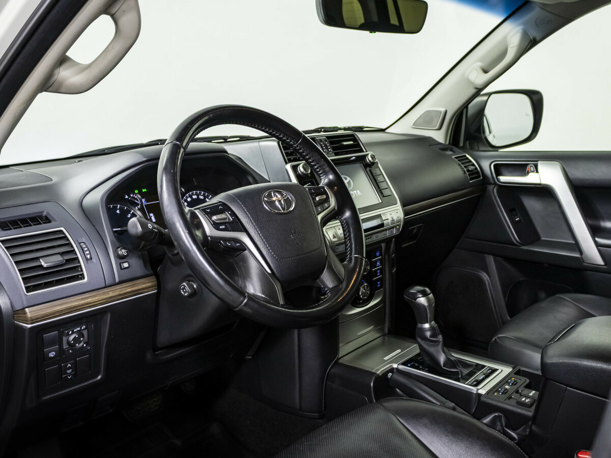 Б/У Тойота Лэнд Крузер Прадо 2020 года. Фото: #7